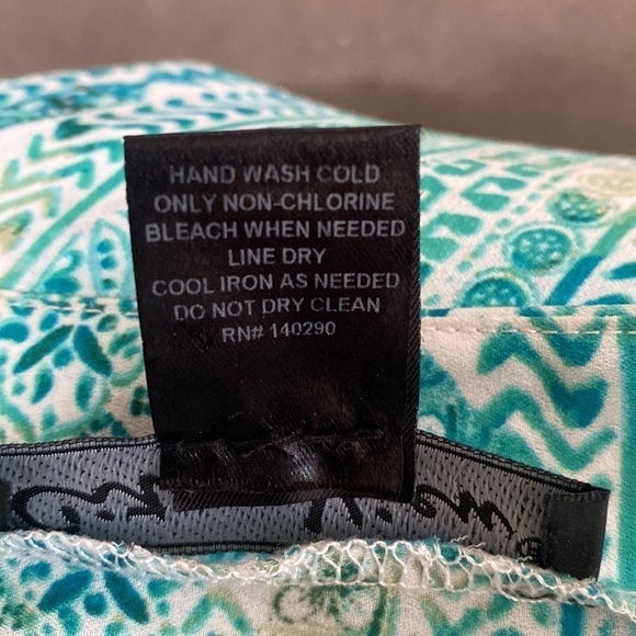 City View teal blouse with silver embellishments. Large. - Picture 10 of 11